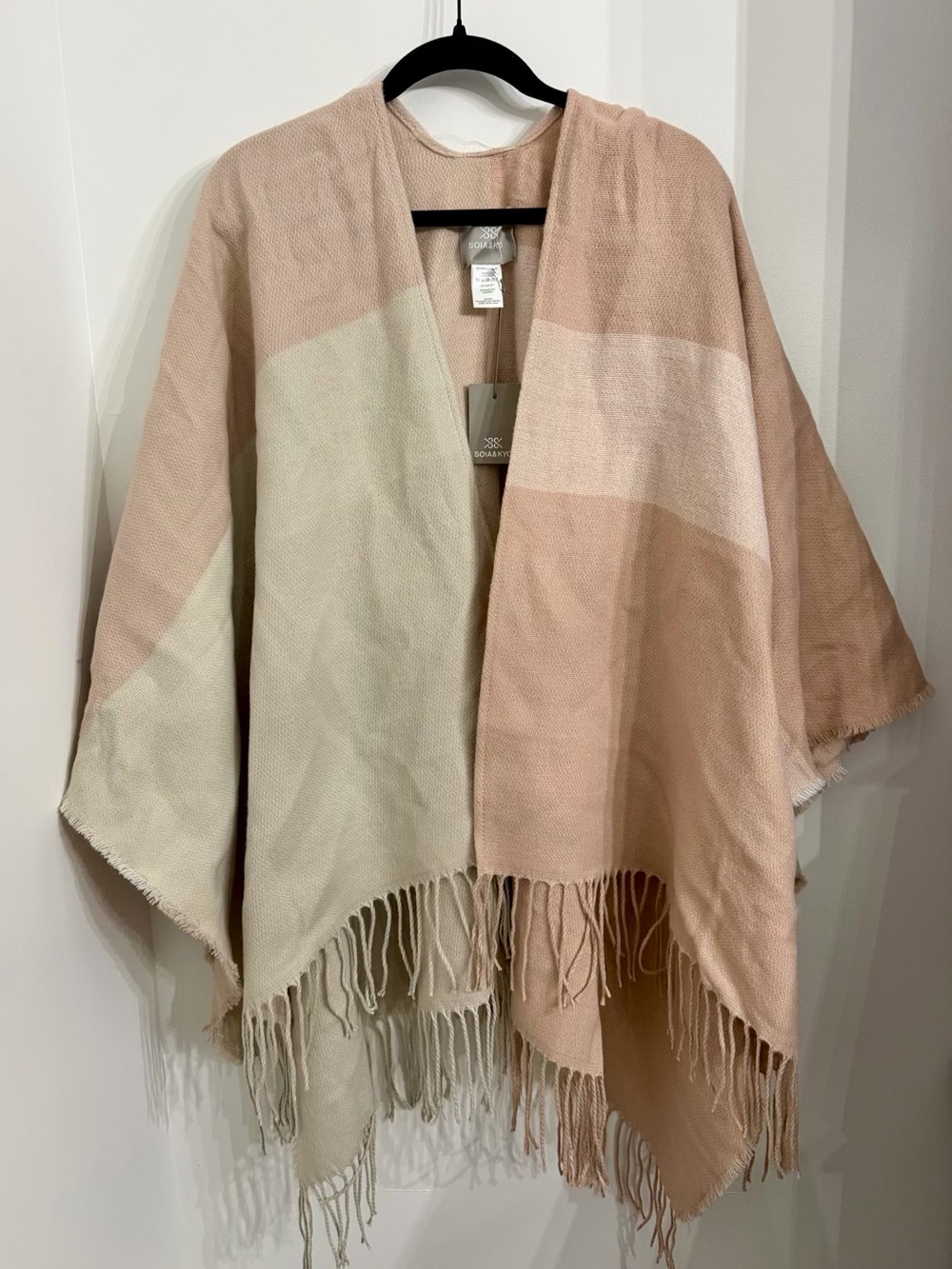 NWT Soia & Kyo Miku Colorblock Fringed Scarfigan Wrap Poncho – One Size